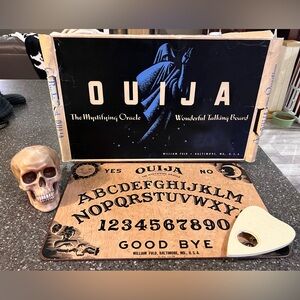 IOB RARE Vintage 1940s OUIJA Board Planchette William Fuld The Mystifying Oracle